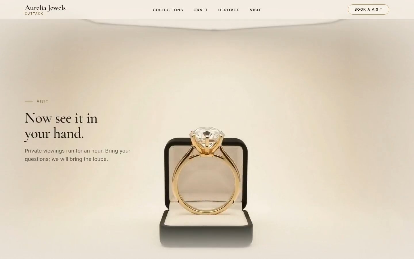Aurelia Solitaire Diamond Ring in Velvet Presentation Box